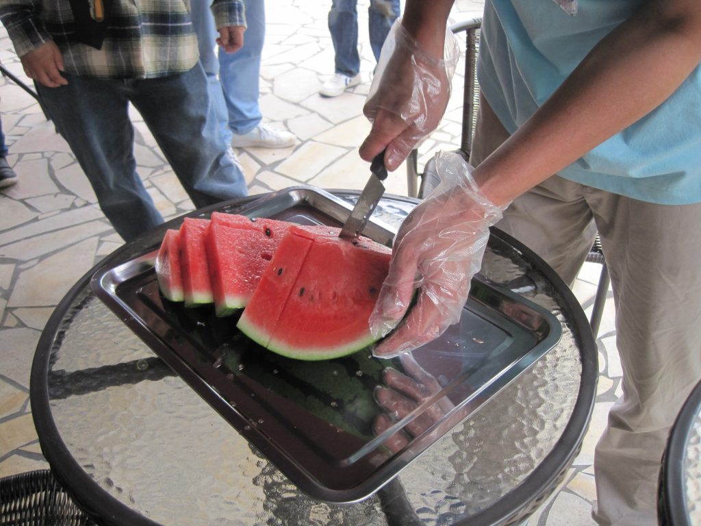 運動をして汗をかいて💦季節のフルーツを食べよう🍴のイメージ画像