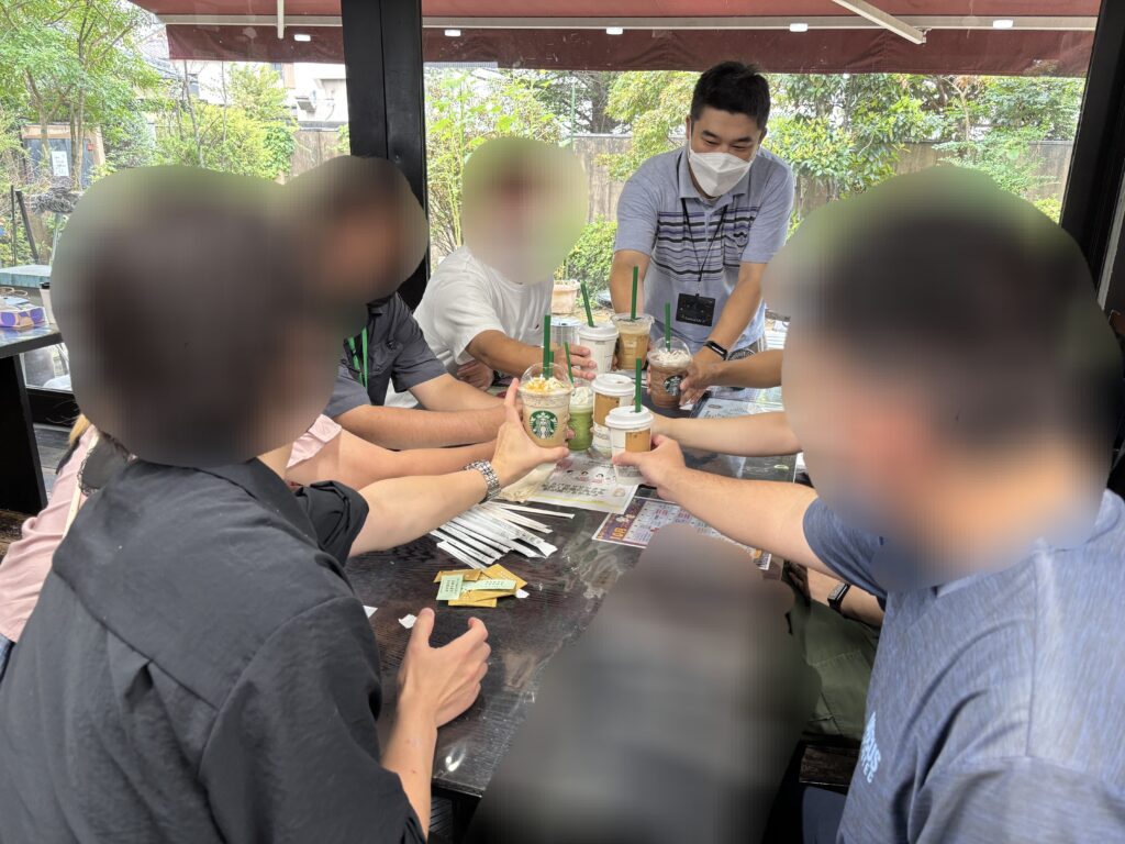 卒業生との交流会♪スタバで乾杯！のイメージ画像