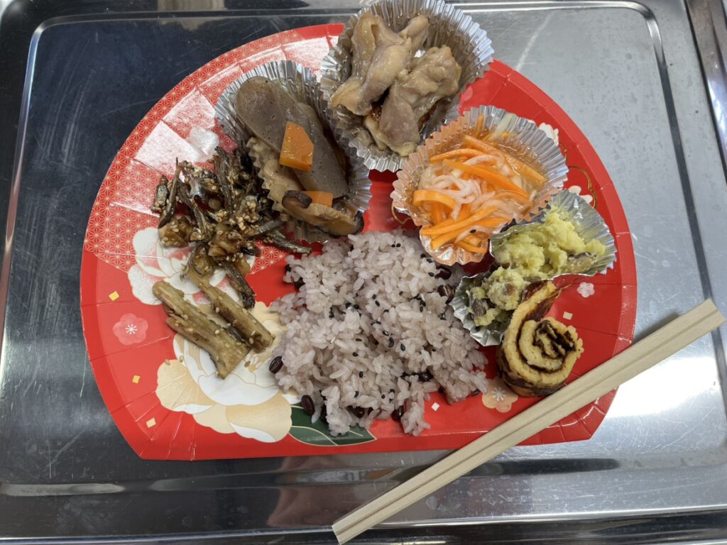 お正月に向けておせちを作りました🍊のイメージ画像