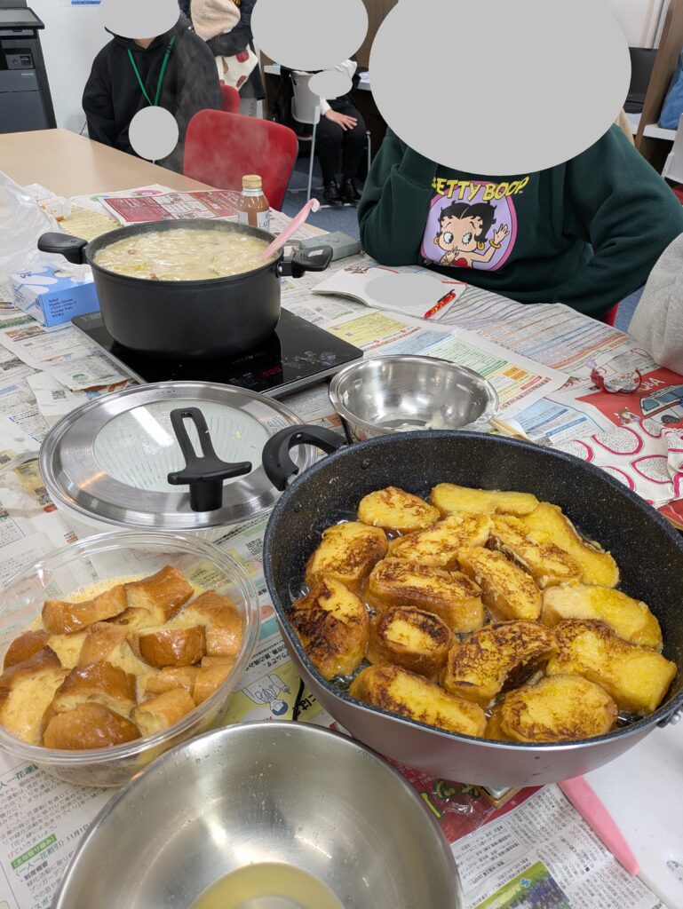 イタリアンシェフ直伝！骨付き鶏肉のシチューとフレンチトーストで学ぶ“食べる力”と就労準備【ティオくまもと新市街】🥖🍴のイメージ画像